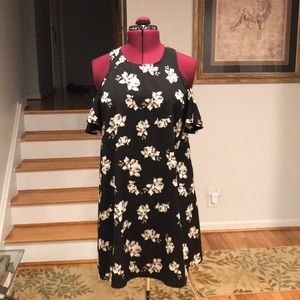 Black and white cold shoulder dress